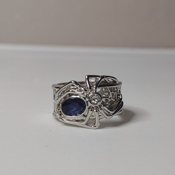 Spider Ring With Blue Plastic Stone Size 9 - Picture 1 of 13